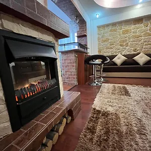 Modern Oasis With A Cozy Fireplace Your Stylish Minutes From Downtown Bucureşti